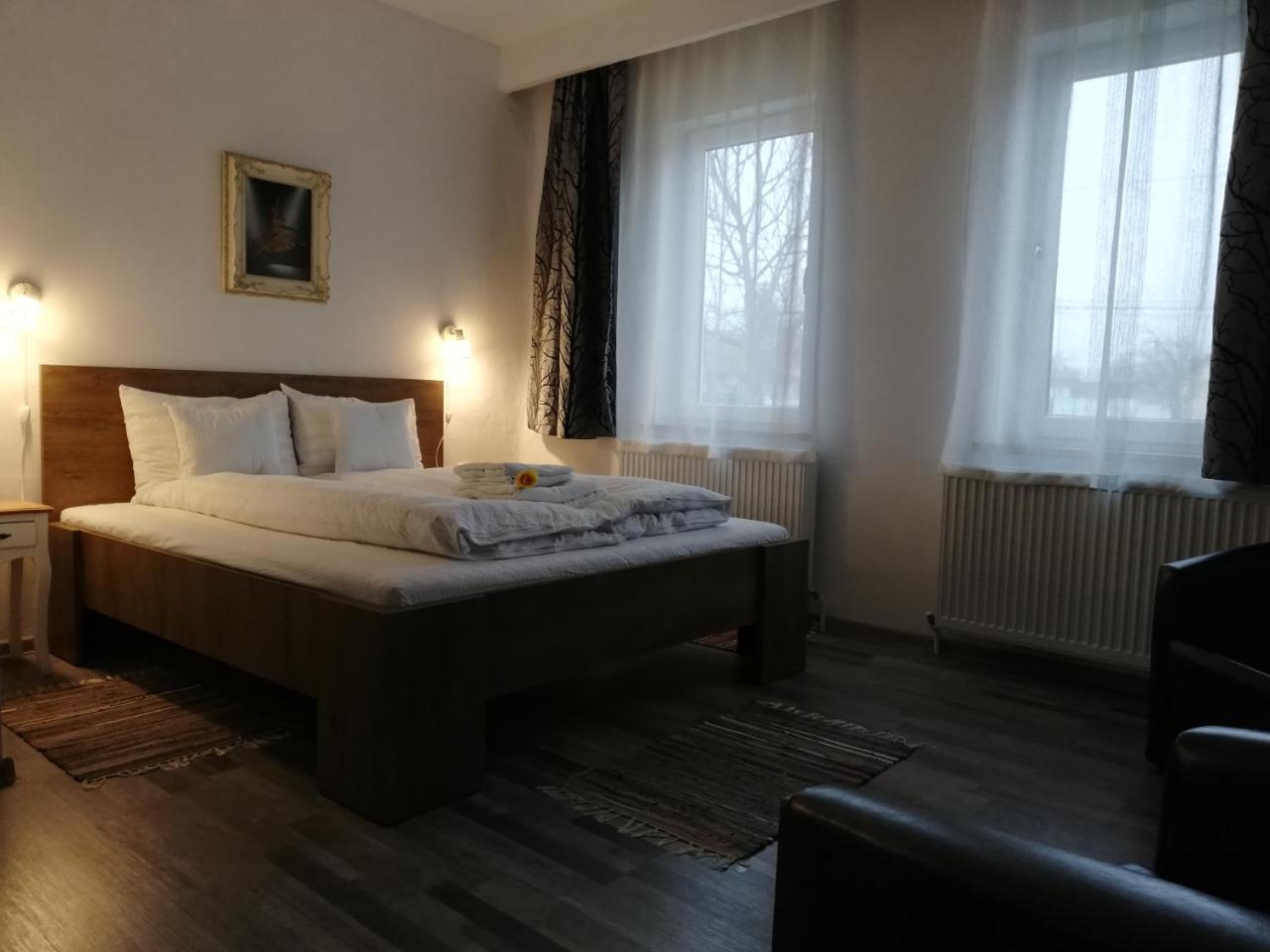 Casa Ago - Guest House Păuliş エクステリア 写真